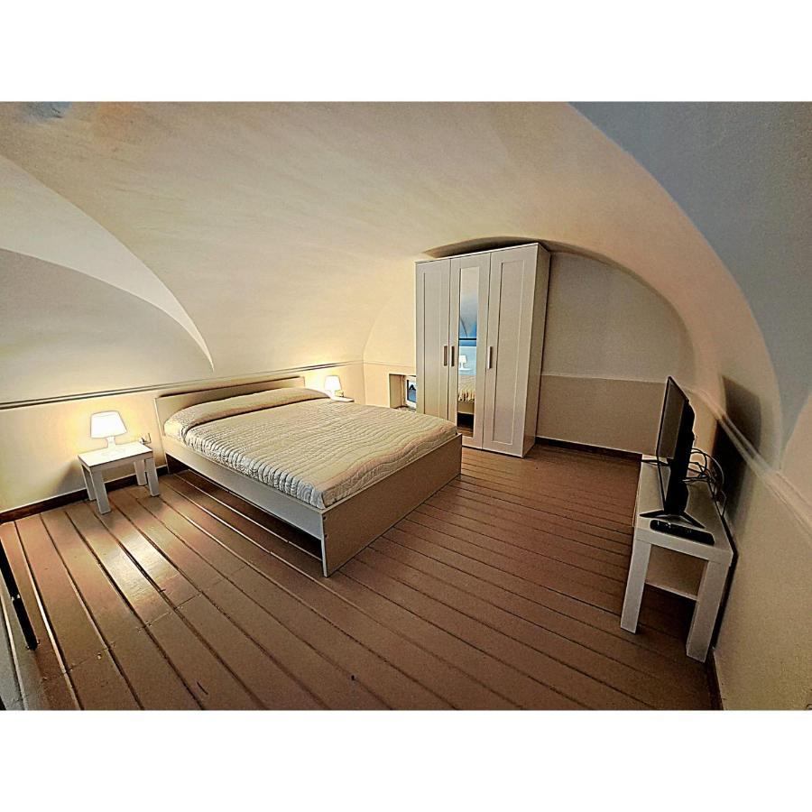One-Bedroom House,1386374699:JPEG